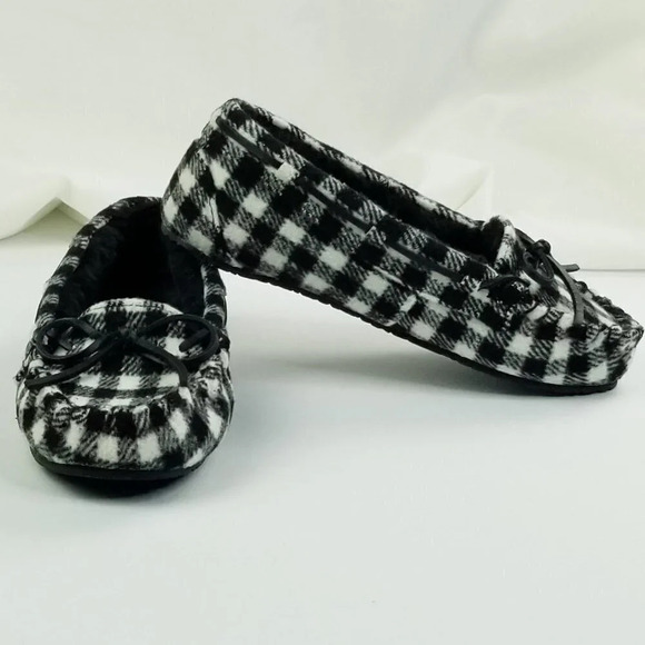 Minnetonka 6M Women's Black White Check Flannel Moccasin Faux Fur Slippers W/Bow - Picture 10 of 12
